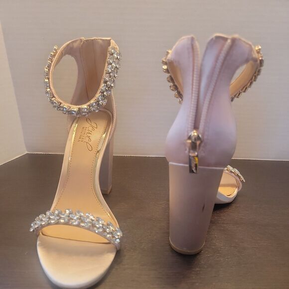 Jewel Badgley Mischka Mayra Ankle Strap sparkle Sandals Beige S6 Wedding or Prom - Picture 3 of 11